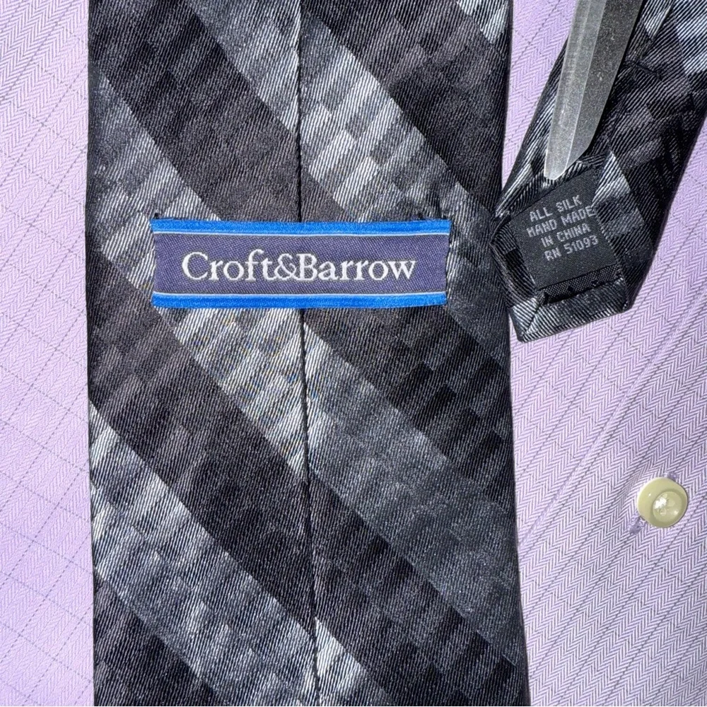 Croft & Barrow Mens Striped Black Gray Silver Silk Tie ( Shirt‎ NOT Included)